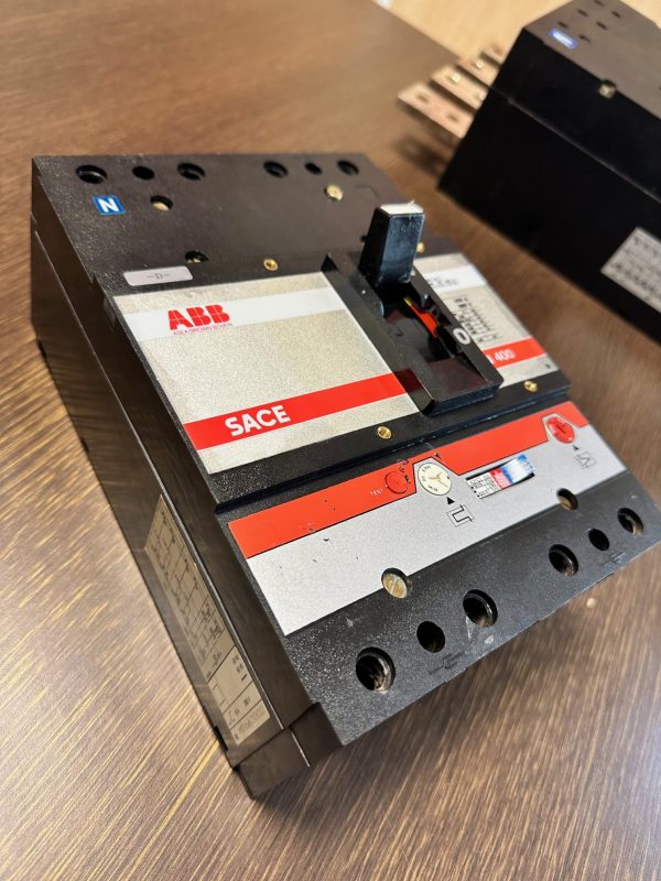 Interruptor Magnetotérmico marca ABB modelo SN 400