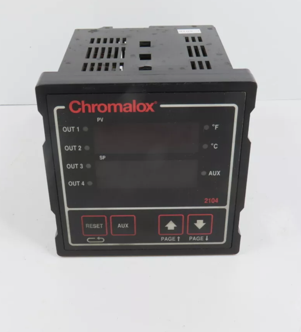 Chromalox Temperature Controller  2104-TT100
